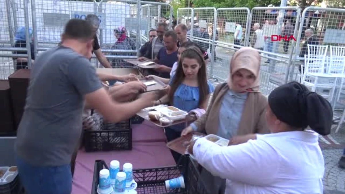 Edirne\'de Ramazan Çadırında İlk İftar-Hd