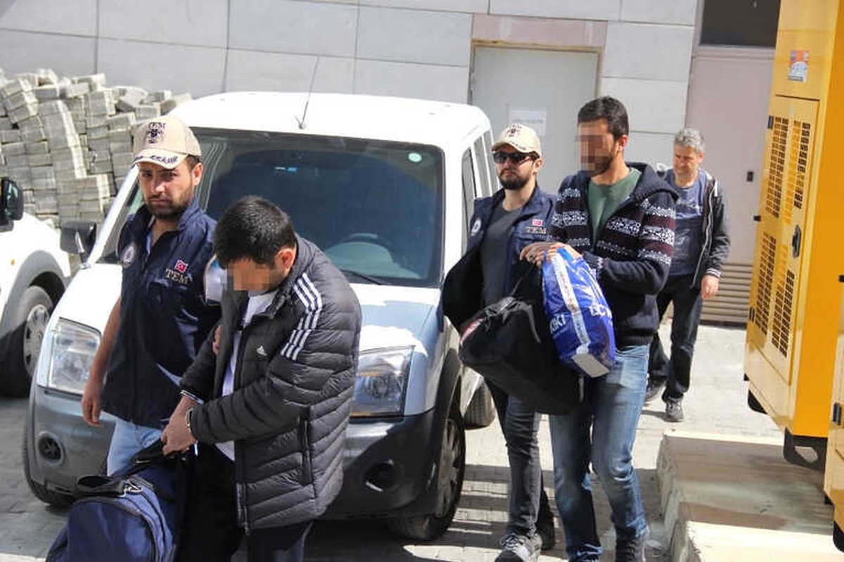 Fetö\'nün Mahrem Askeri Yapılanmasında 1\'i Albay 3 Kişi Adliyede