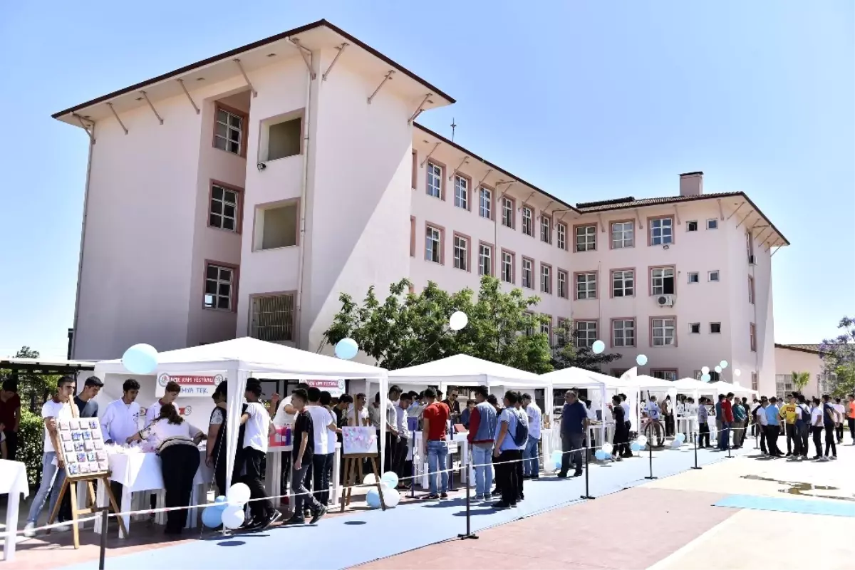 Meslek Lisesi Öğrencileri Ürünlerini Tanıttı