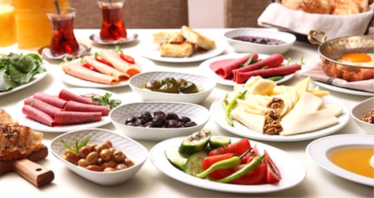 Ramazan Ayı Beslenme Önerileri! Sahurda Ne Yemeliyiz? Sahurda Tok Tutan Yiyecekler Nelerdir?