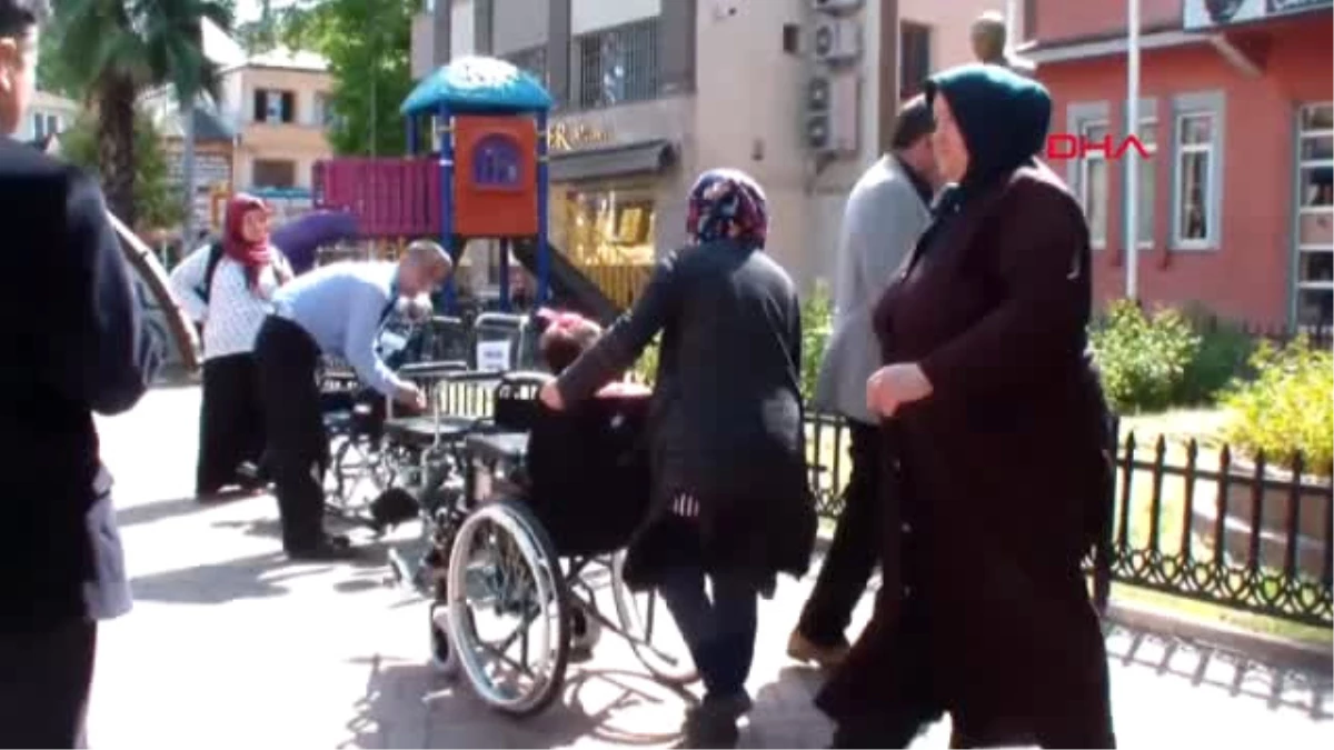 Zonguldak Topladıkları Kapaklarla 6 Tekerlekli Sandalye Aldılar