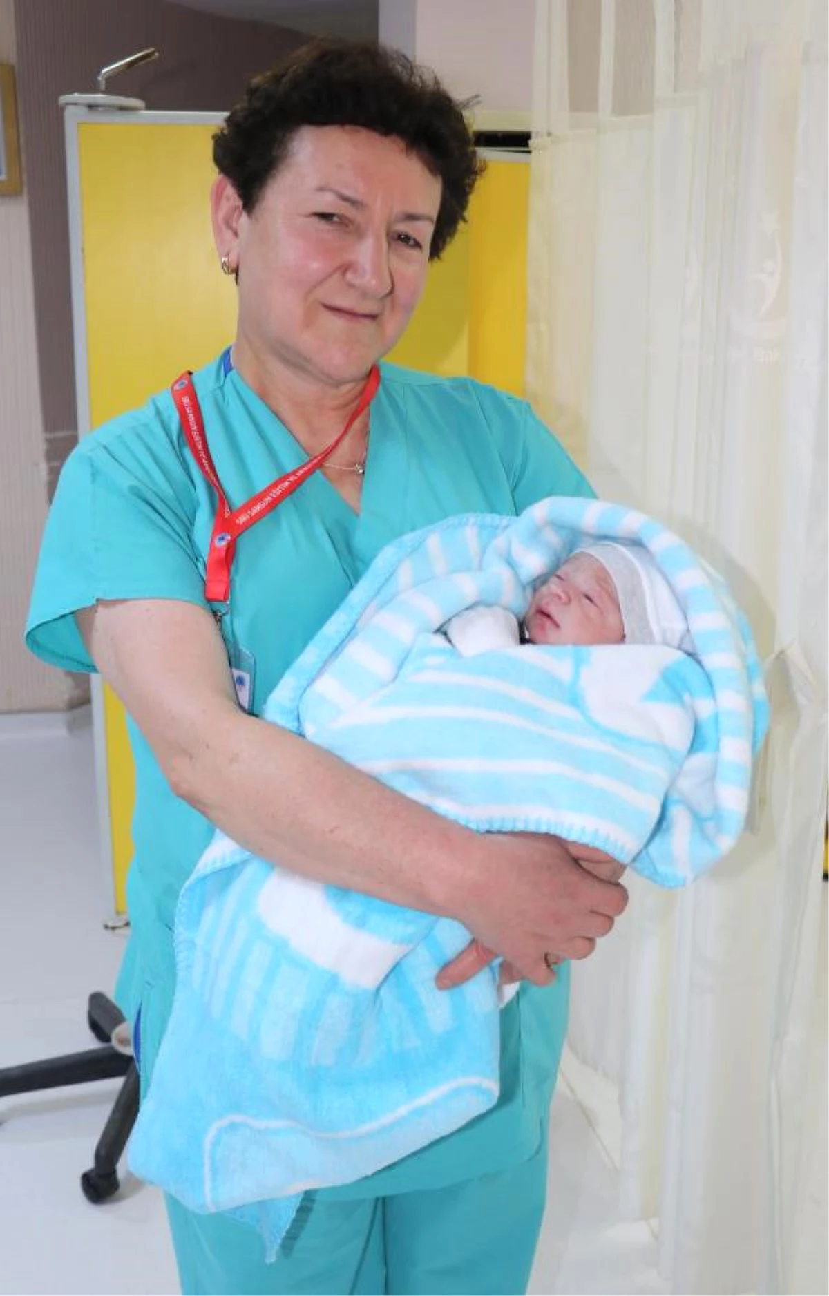 18 Yılda 5 Bine Yakın Bebeğin Doğumunu Gerçekleştirdi