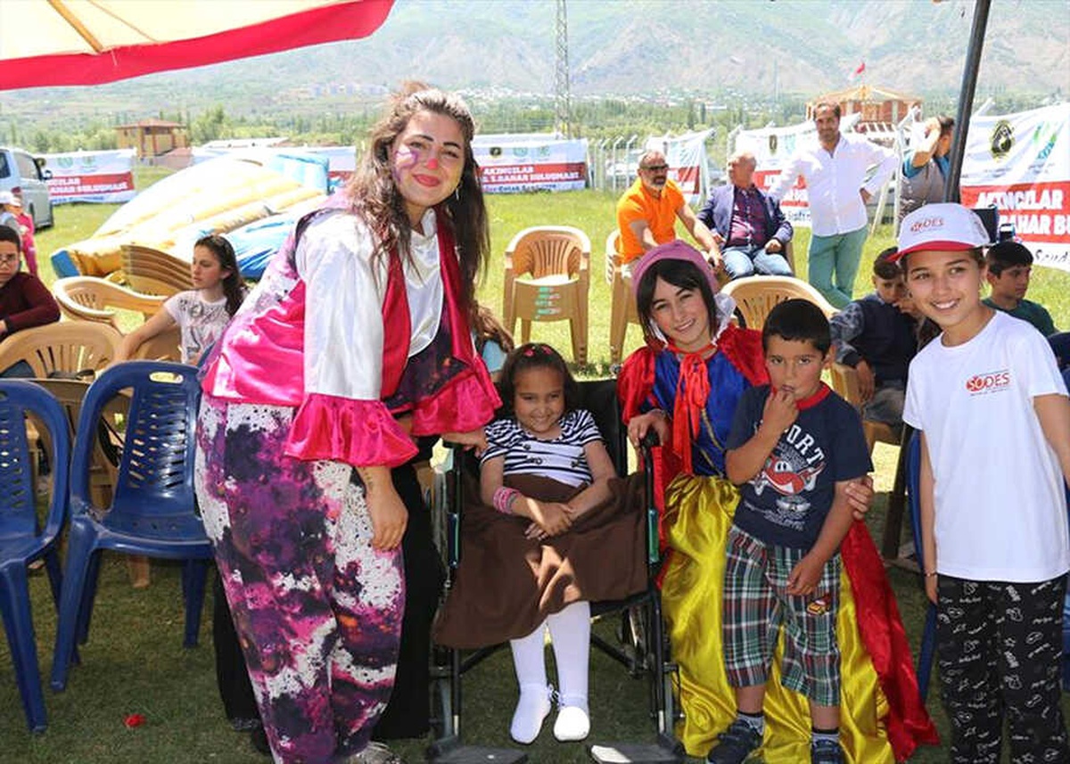 Akıncılar\'da Bahar Şenliği Düzenlendi