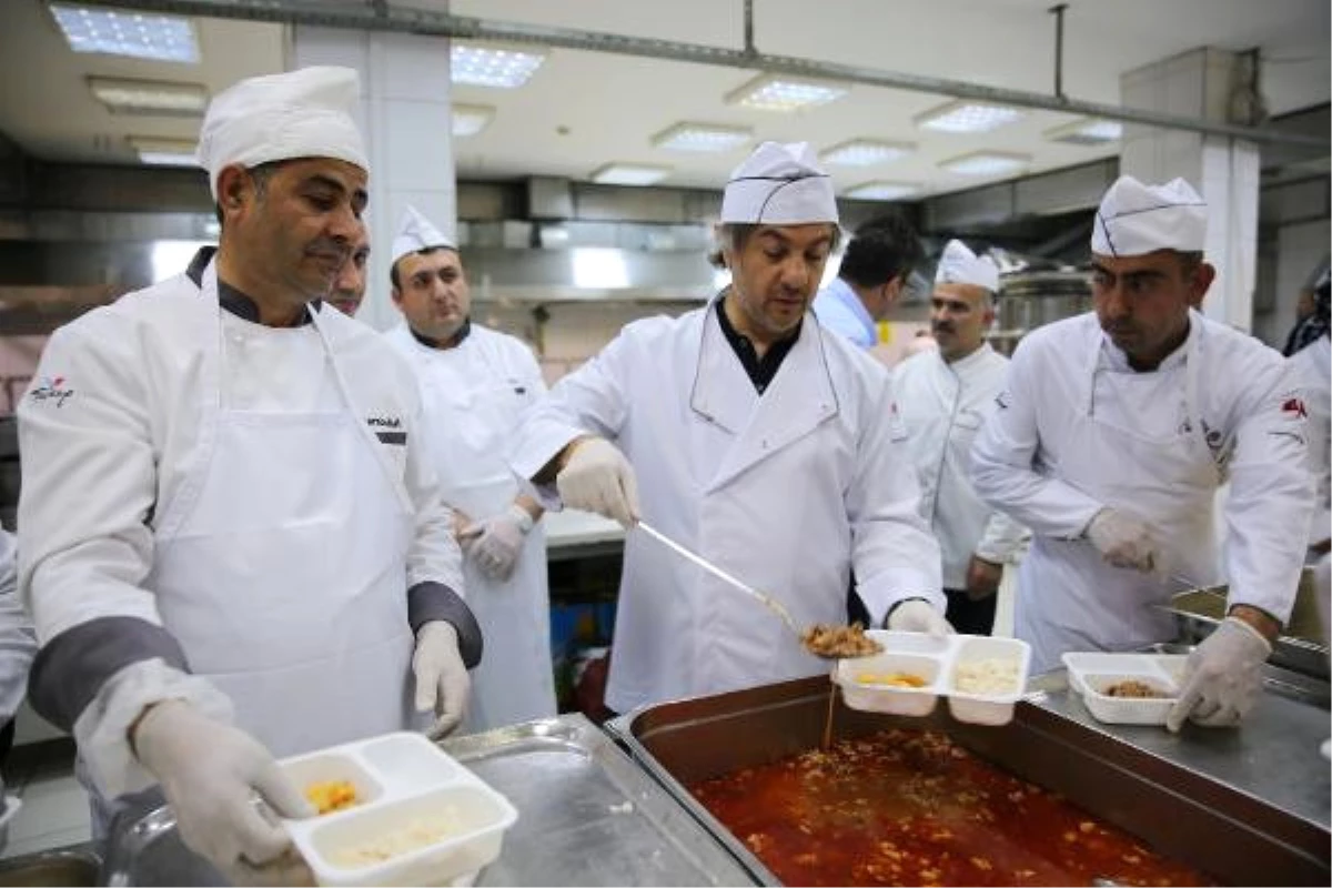 Beyoğlu Belediyesi Vatandaşlara Sıcak Yemek Ulaştırmak İçin Çalışıyor