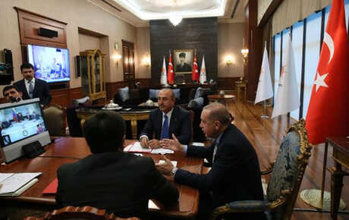 Erdoğan, Venezuela Devlet Başkanı ile Telekonferans Yöntemiyle Görüştü