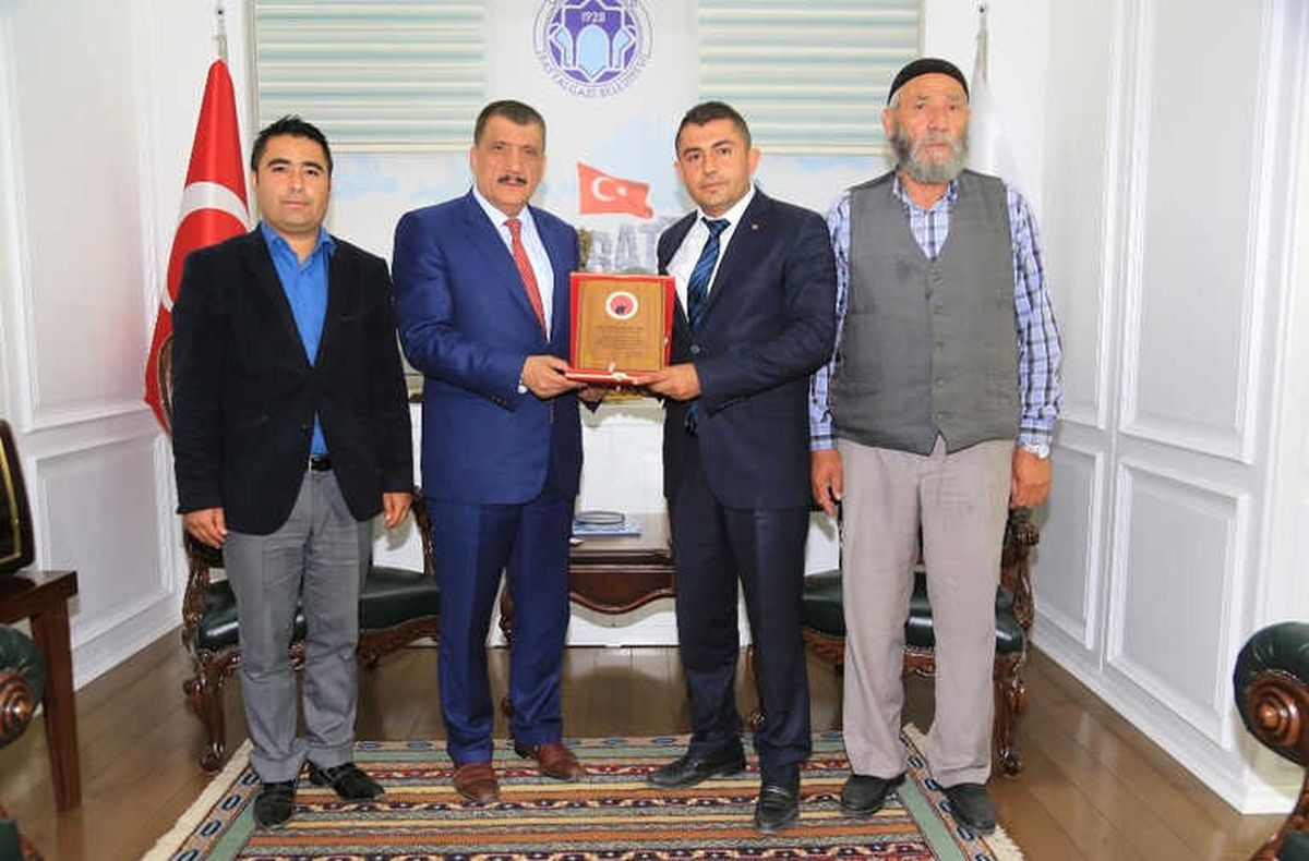 Güvenlik Korucuları ve Şehit Aileleri Derneğinden Gürkan\'a Ziyaret