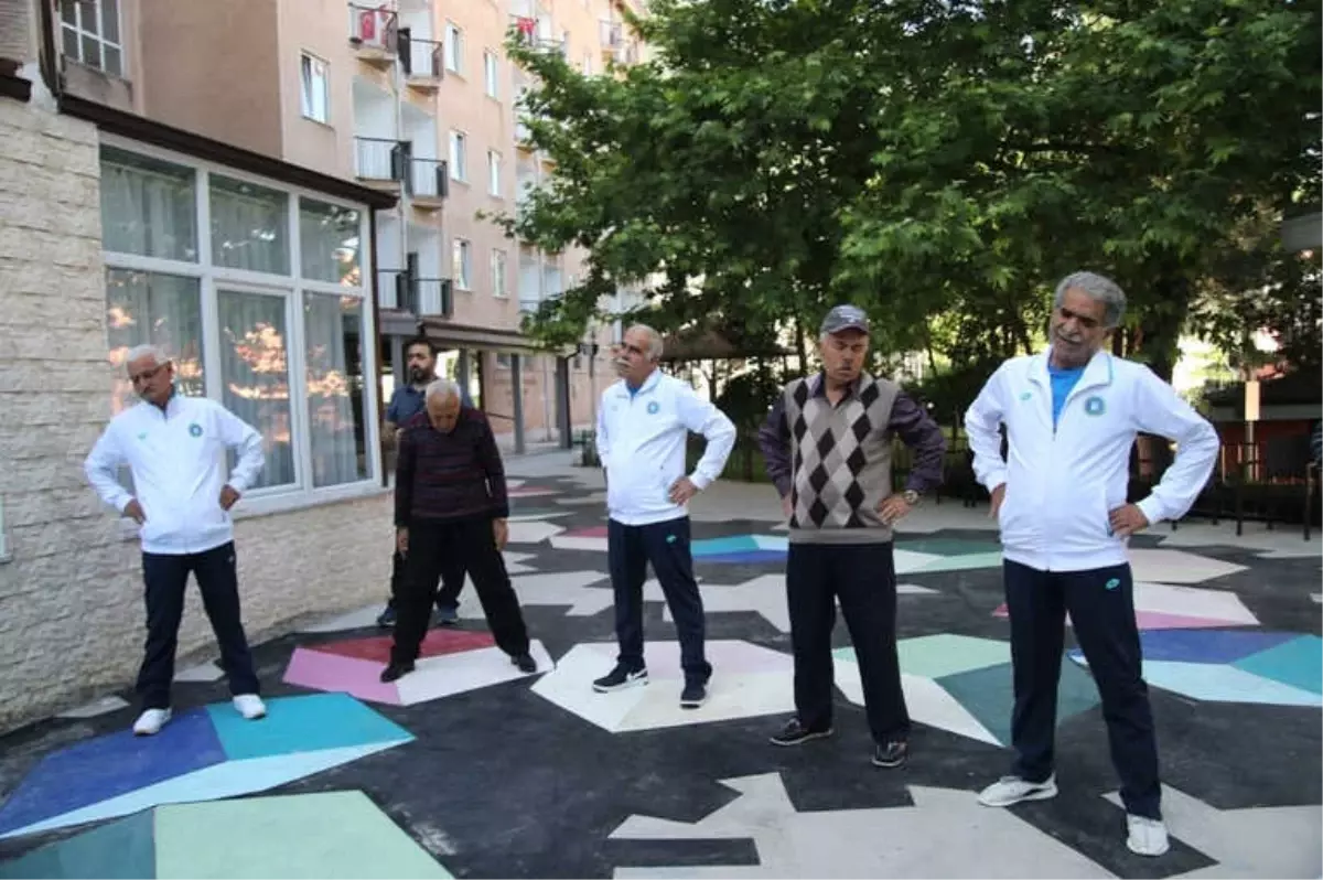 Huzurevi Sakinleri Sağlıklı Yaşlanacak