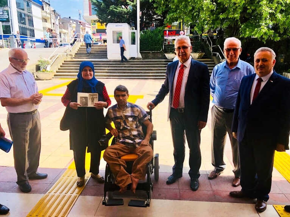 İki Engelli Vatandaş Akülü Sandalyesine Kavuştu