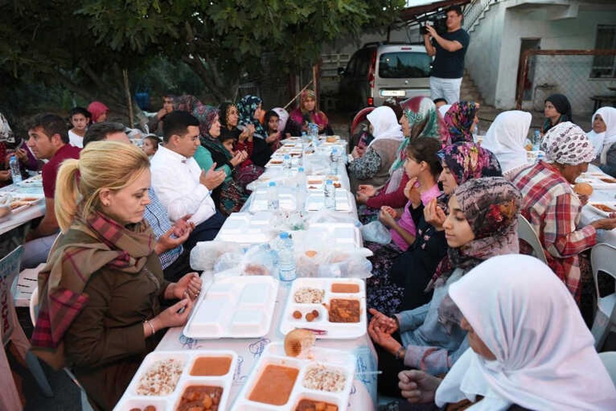 Kepez\'de İlk İftar