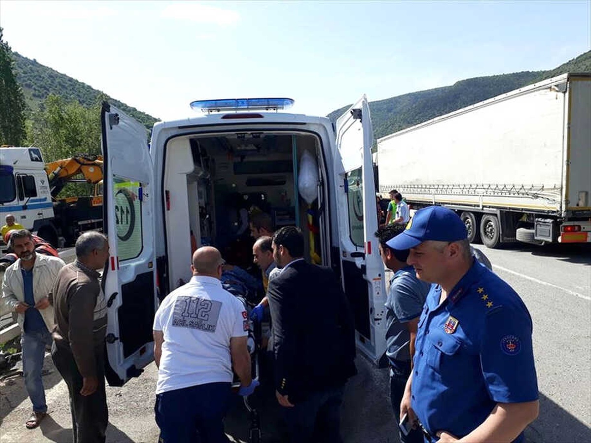 Kızılcahamam\'da Trafik Kazası: 1 Yaralı