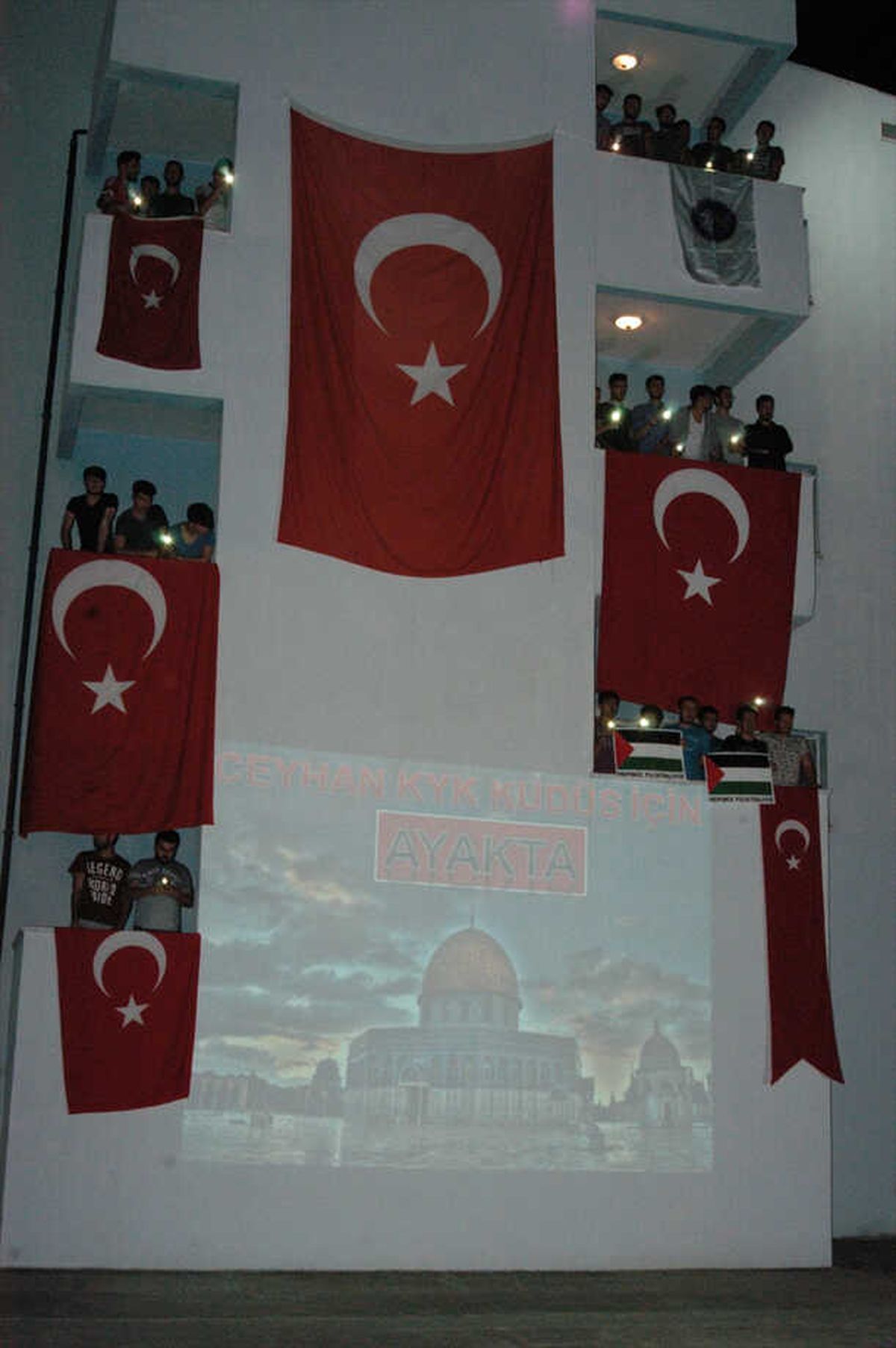 Kyk Yurtlarındaki Öğrenciler İsrail\'i Protesto Etti