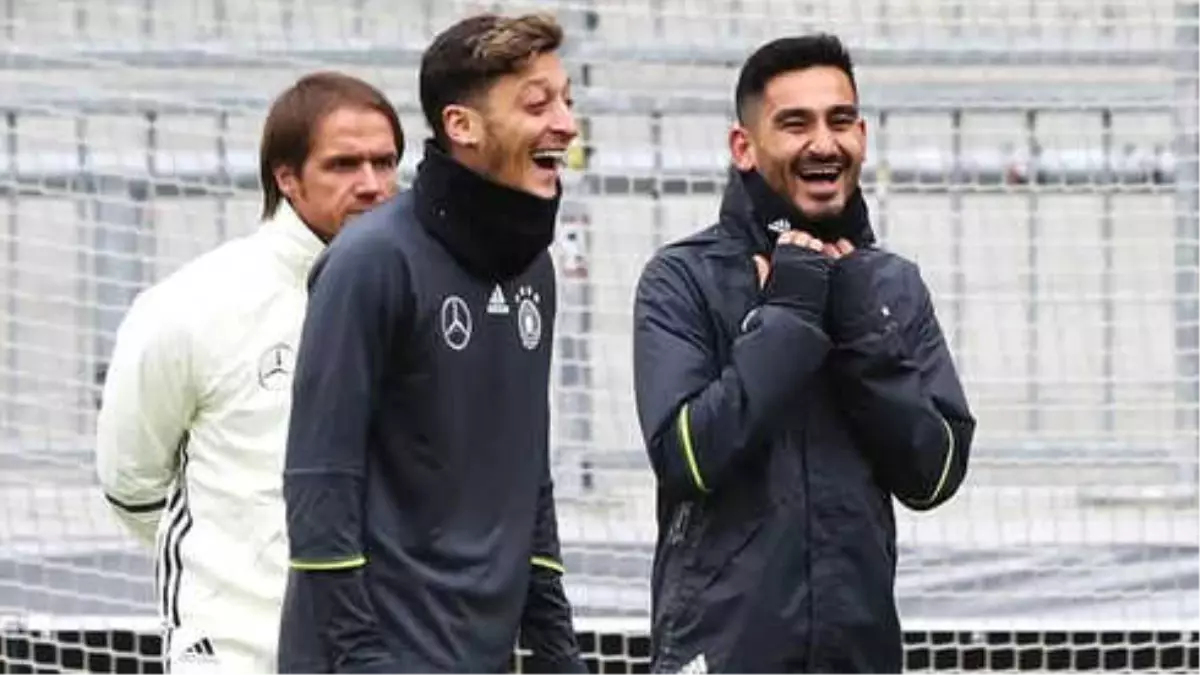 Mesut Özil ve İlkay Gündoğan, Dünya Kupası Kadrosunda