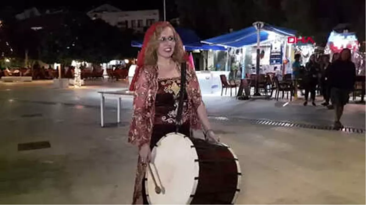 Muğla-Datçalılar, Kadın Davulcuyla Sahura Kalkıyor-Hd