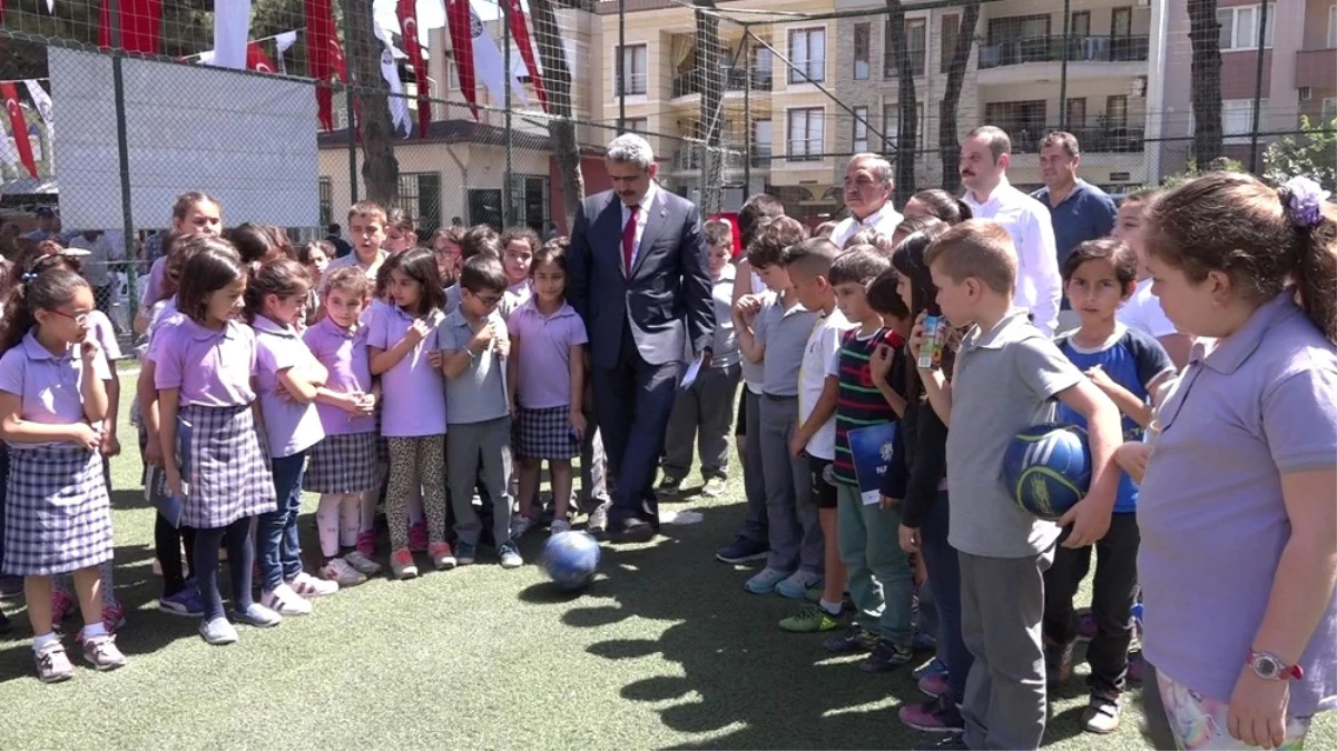 Nazilli Belediyesi, Cumhuriyet İlkokuluna Halı Saha Kazandırdı