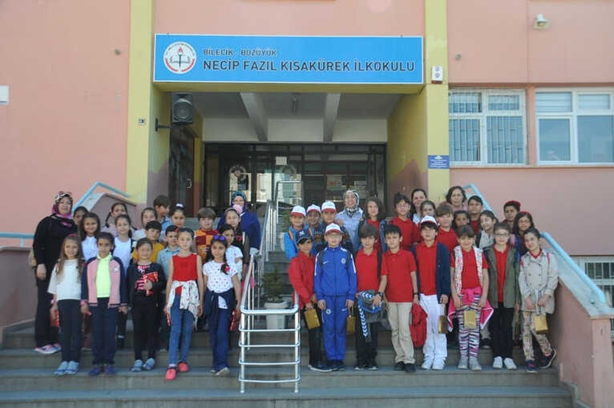Necip Fazıl Kısakürek ve Balaban İlkokulu\'ndan Anlamlı Proje