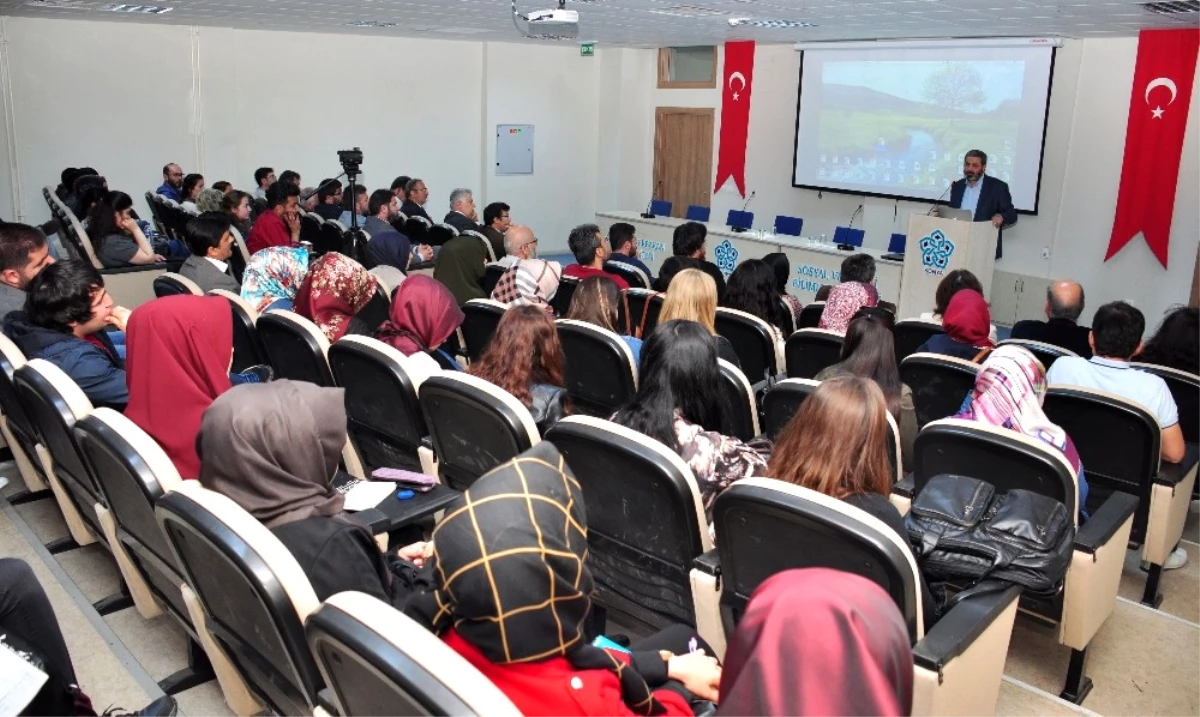 Neü\'de "Son Dönem Osmanlı Düşüncesinde Doğu ve Batı Algısı" Konulu Konferans