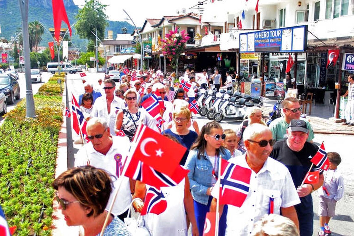 Norveç Milli Bayramı Kemer\'de Kutlandı