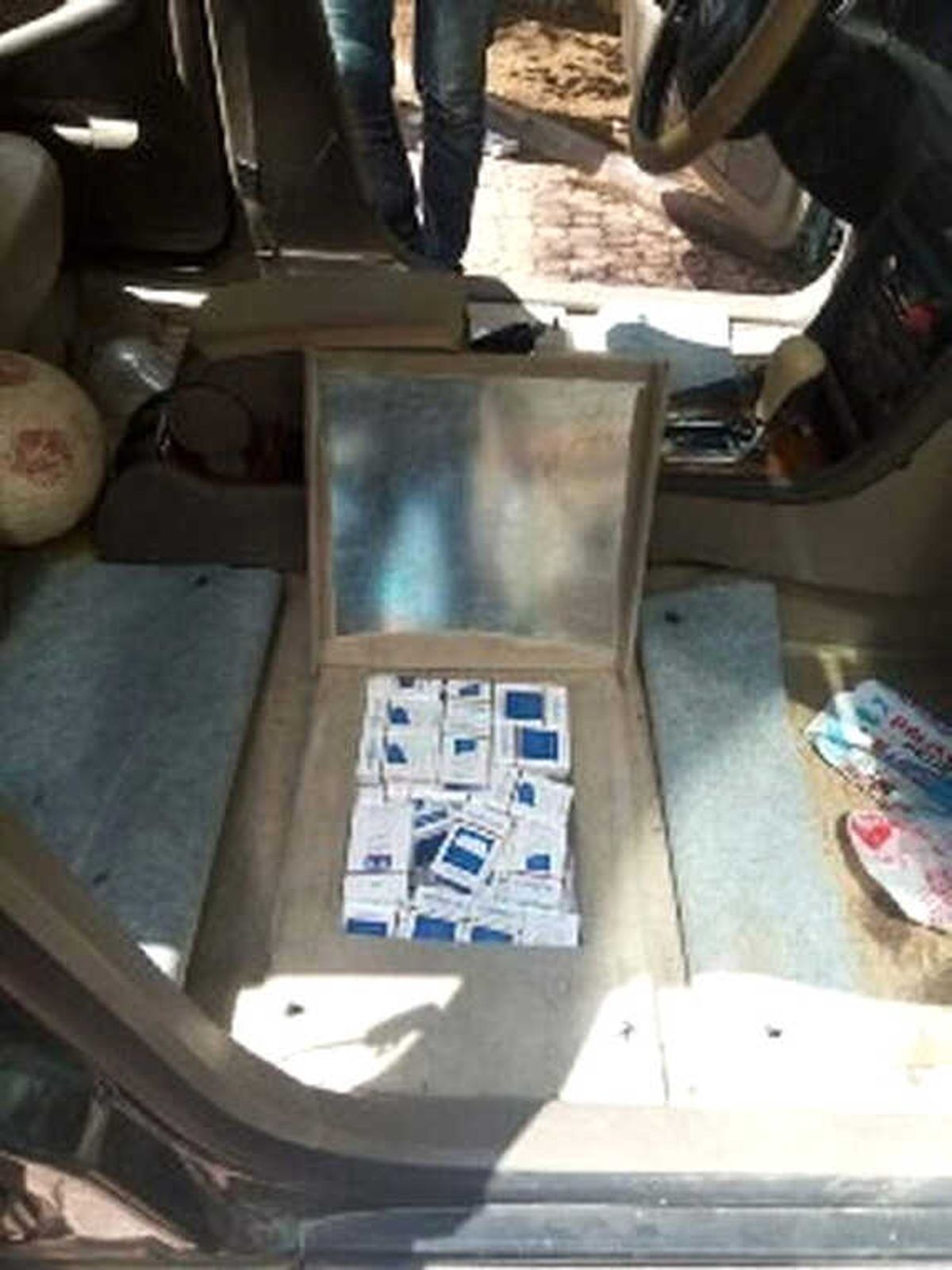 Siirt\'te 6 Bin 820 Paket Kaçak Sigara Ele Geçirildi