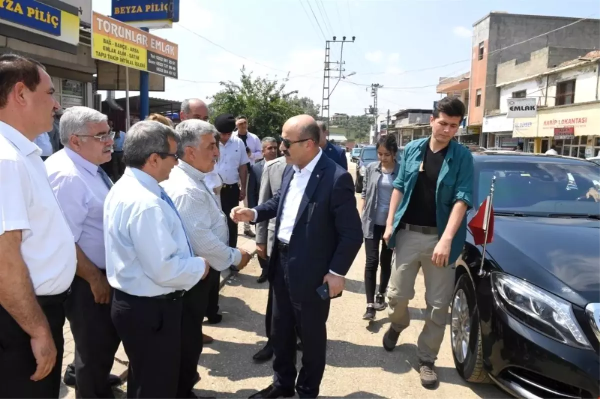 Vali Demirtaş, Salbaş\'ta Muhtarlar ve Vatandaşların Taleplerini Dinledi