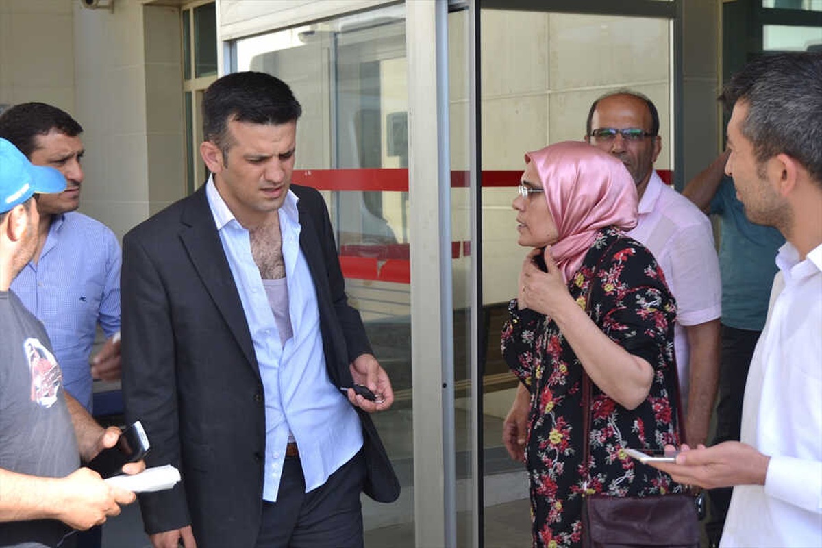 Adana\'da AK Parti\'li Meclis Üyelerine Saldırı