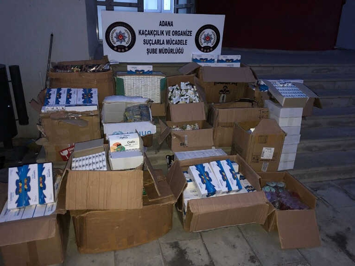 Adana\'da Bir Depoya Yapılan Baskında Kaçak Cinsel İçerikli 57 Bin 433 Hap, Jel ve Sprey Ele...