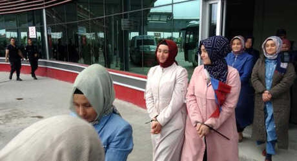 Afyonkarahisar\'da 34 Fetö Şüphelisi Adliyede