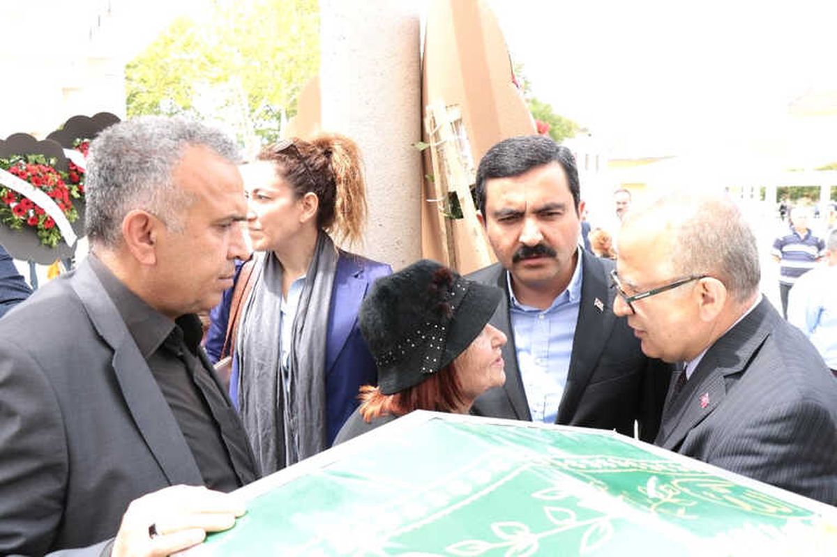 Ahi Baba" Son Yolculuğuna Uğurlandı