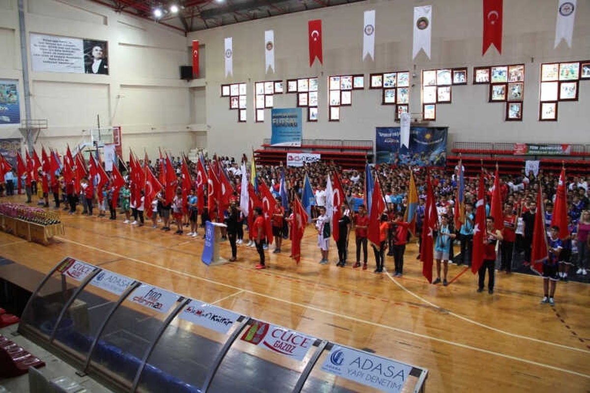 Alanya\'da Okul Sporları Ödül Töreni Yapıldı