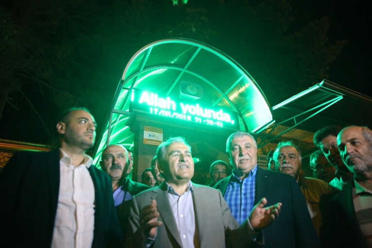 Başkan Büyükkılıç, Hisarcık Halkı ile Kucaklaştı