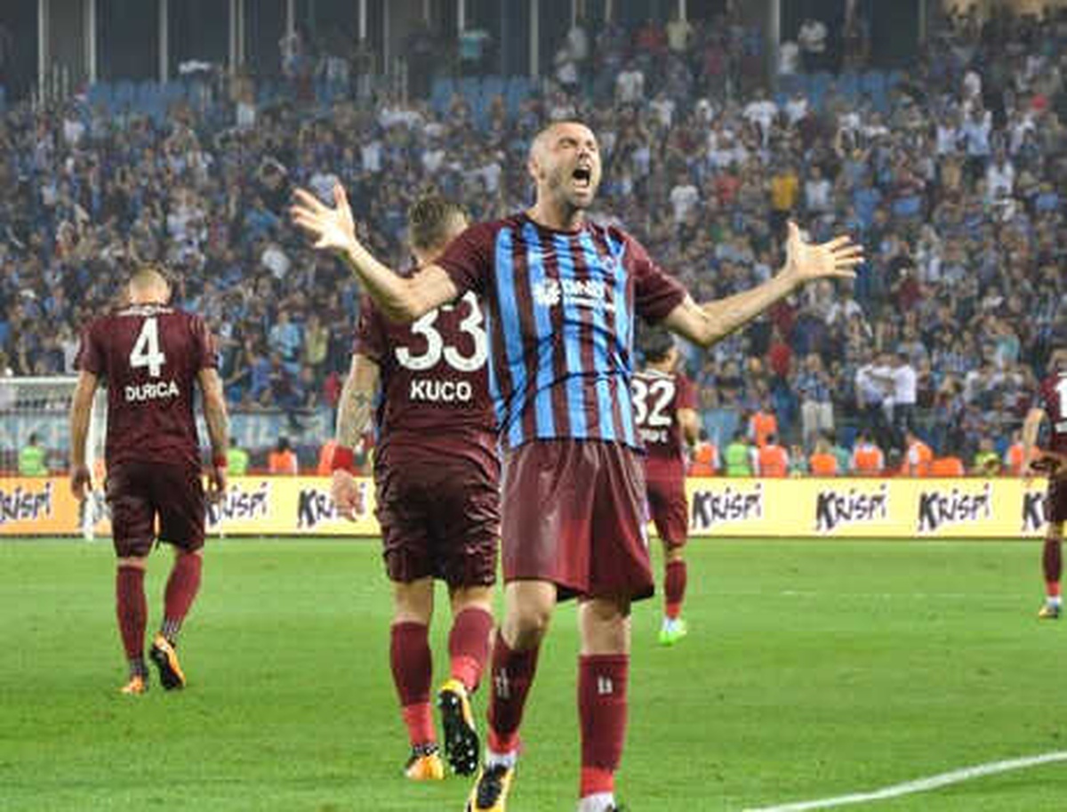 Burak Yılmaz Trabzonspor\'a İhtar Çekti