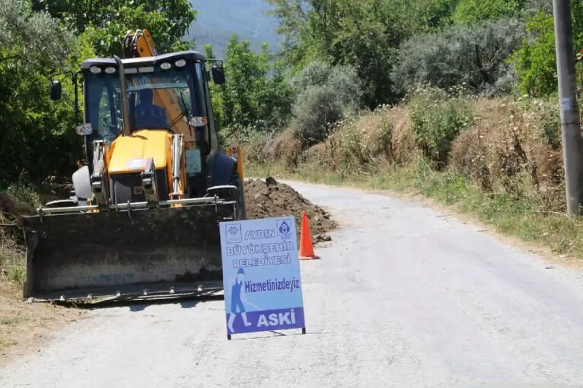 Büyükşehir Üst Yapı Çalışmalarına Kuyucak\'ta Devam Ediyor