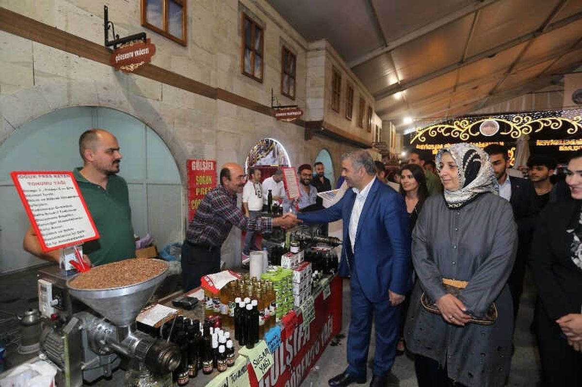 Çelik Çifti Ramazan Sokağı\'nda