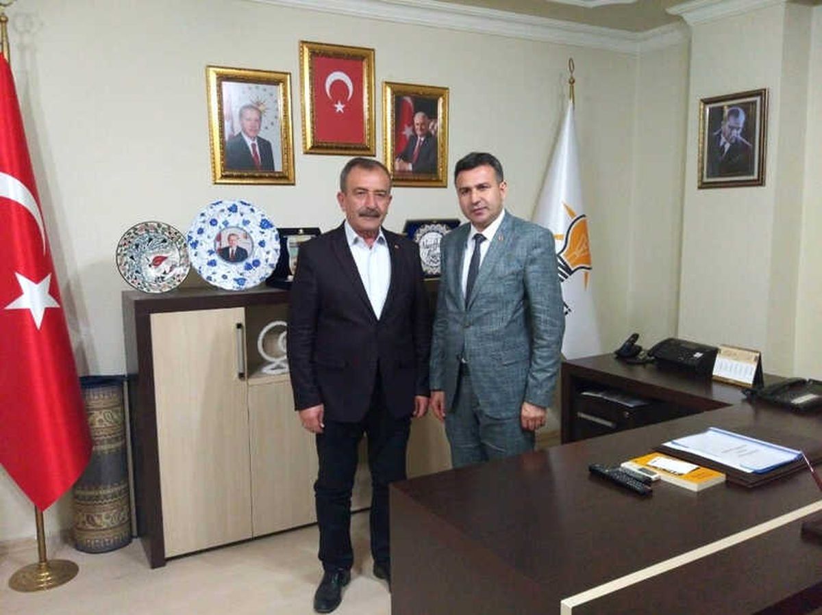Dünya Kırşehirliler Derneğinden AK Parti Teşkilatına Ziyaret