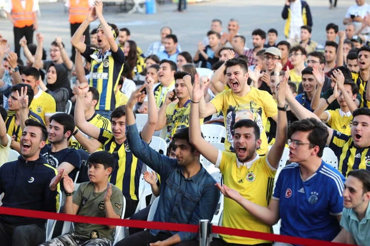 Eurolig Final-Four Bağcılar\'da Dev Ekranda İzlendi
