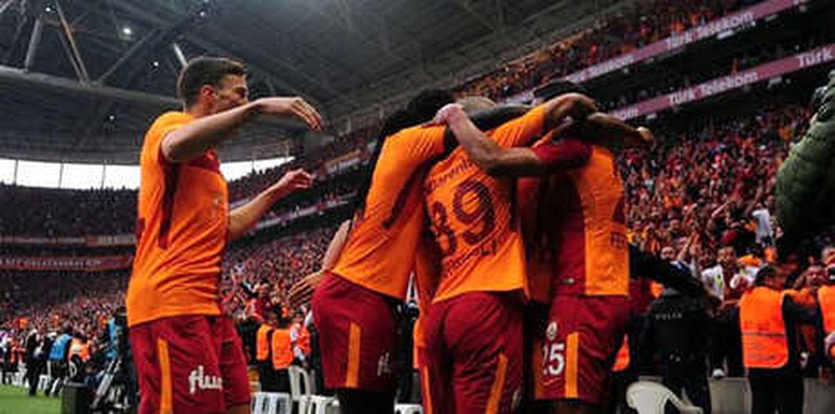 Galatasaray, Şampiyon Olursa Kutlama Pazar 19: 05\'te