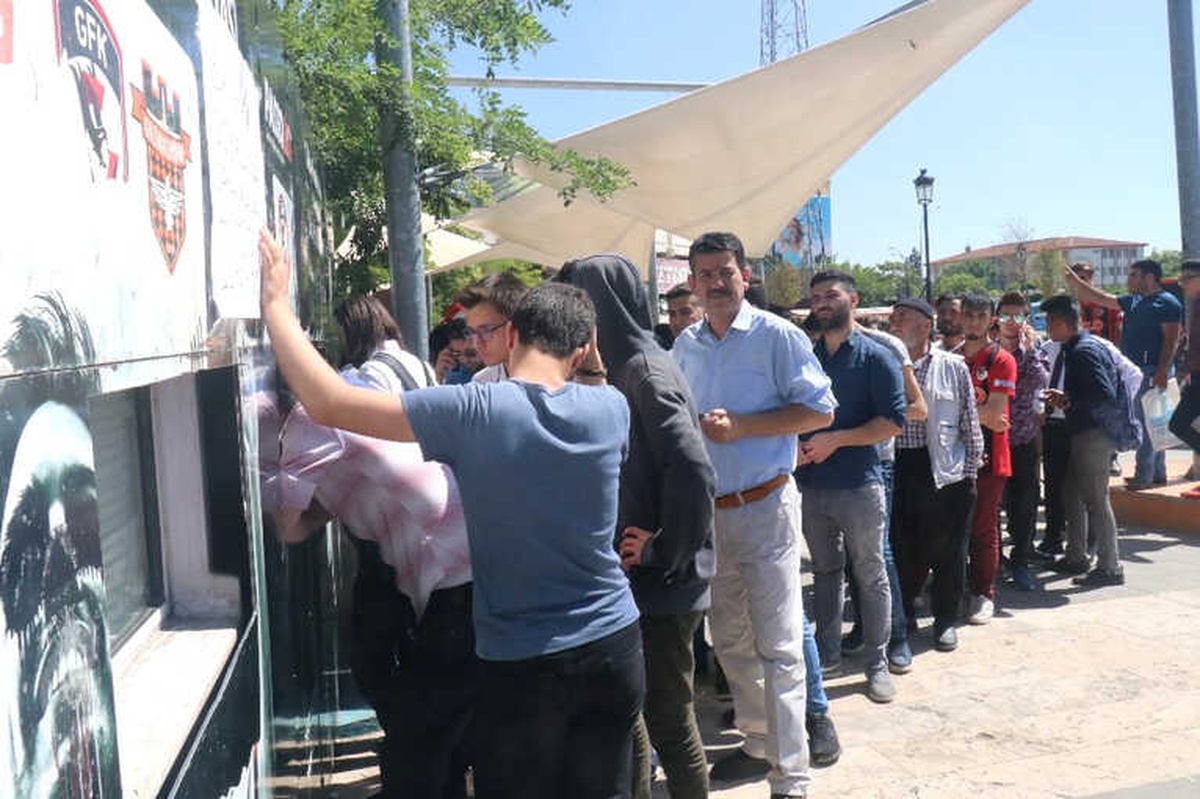 Gazişehir Gaziantep Taraftarları 100 Otobüsle Finale Çıkarma Yapacak