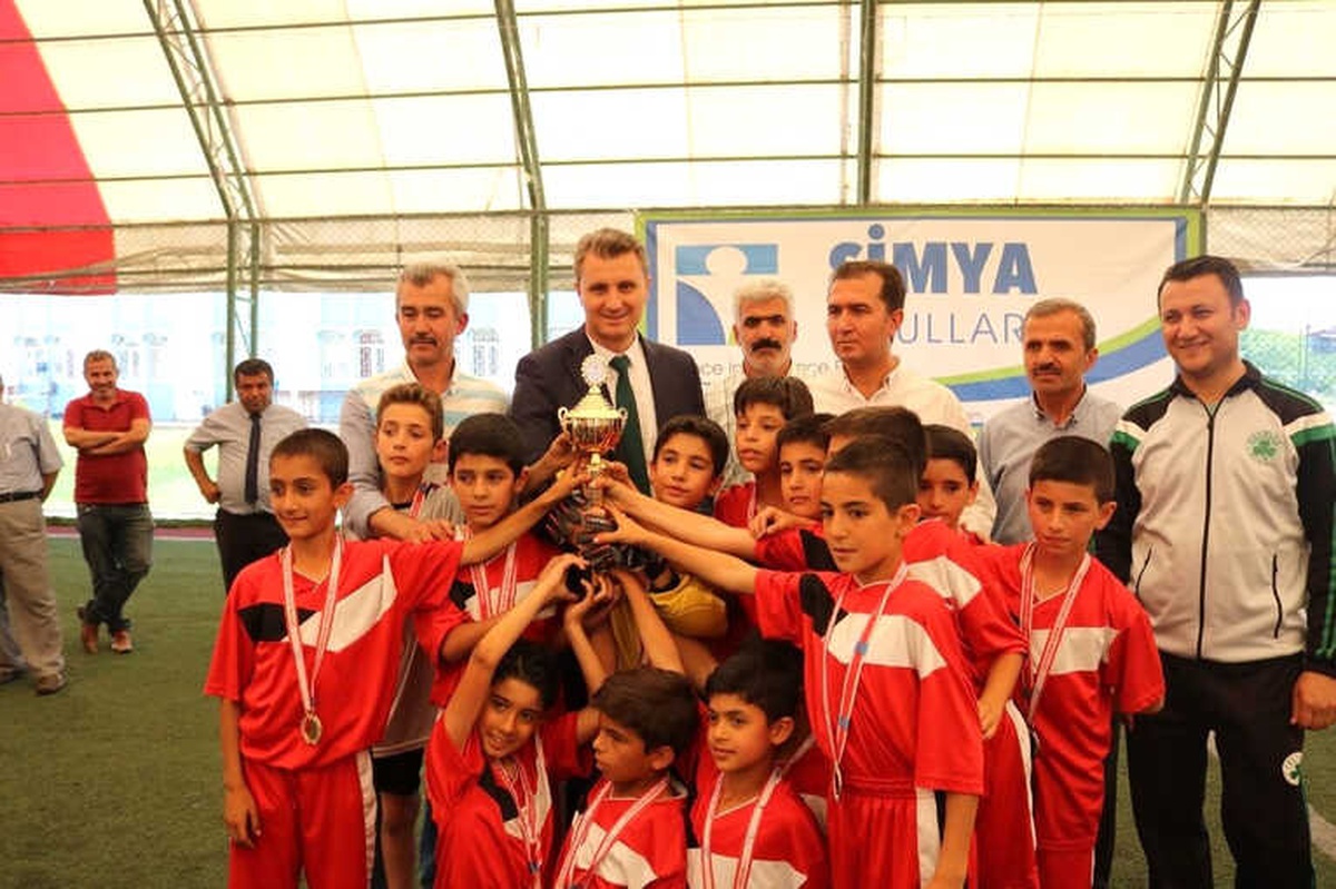 İlkokullar Arası Kardeşlik Kupası Futbol Turnuvası Sona Erdi
