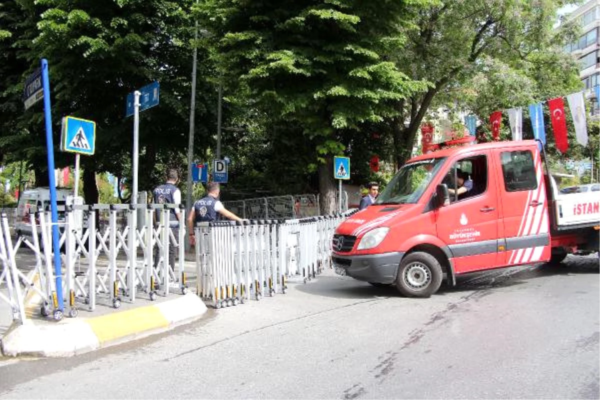 İstanbul\'da Bazı Yollar Trafiğe Kapatıldı