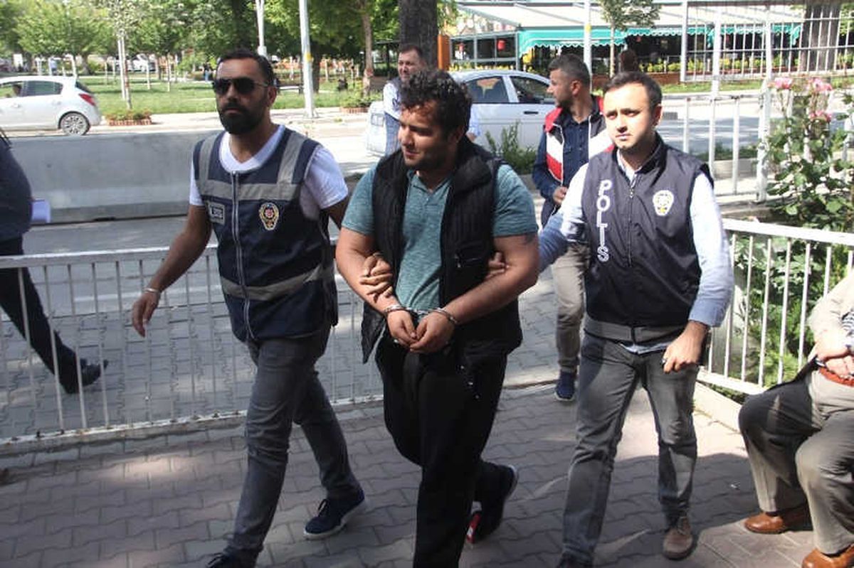 Kendini Polis Olarak Tanıtan Telefon Dolandırıcısı Adliyeye Sevk Edildi