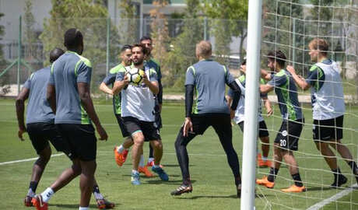 Konyaspor\'da Fenerbahçe Maçı Hazırlıkları Tamamlandı