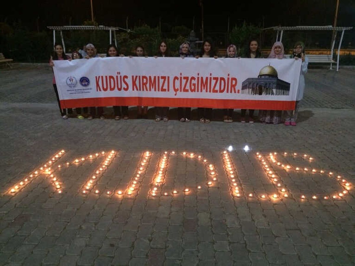 Kyk Öğrencilerinden Kudüs\'e Tam Destek