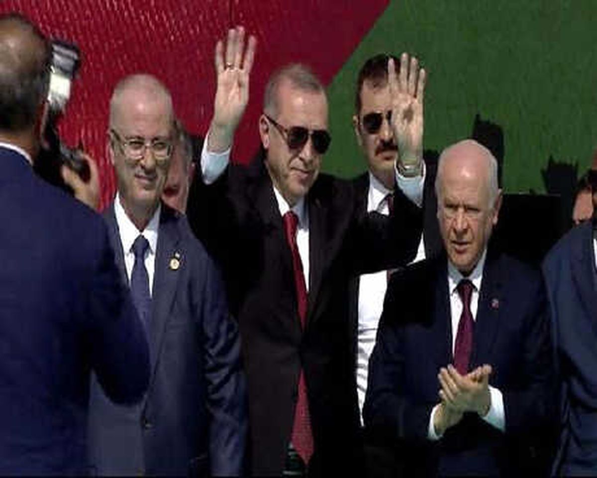 Liderler Miting Alanına Geldi