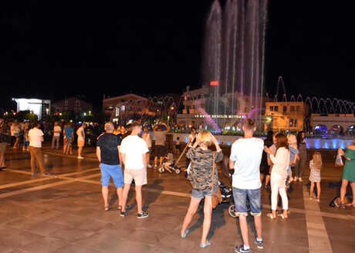 Marmaris\'te Su Dansı
