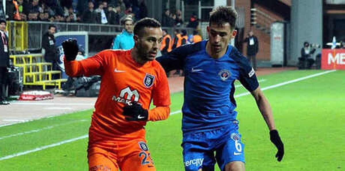 Medipol Başakşehir, Kasımpaşa\'yı Konuk Ediyor