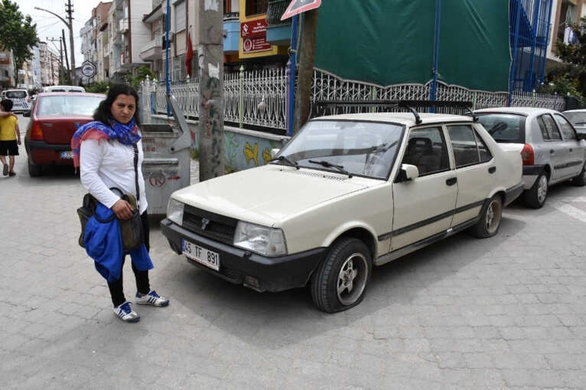 Park Ettiği Aracının Dört Lastiği Kesildi
