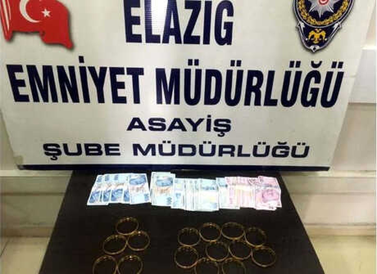 Sahte Bilezikleri Satmak İsterken Yakalandılar