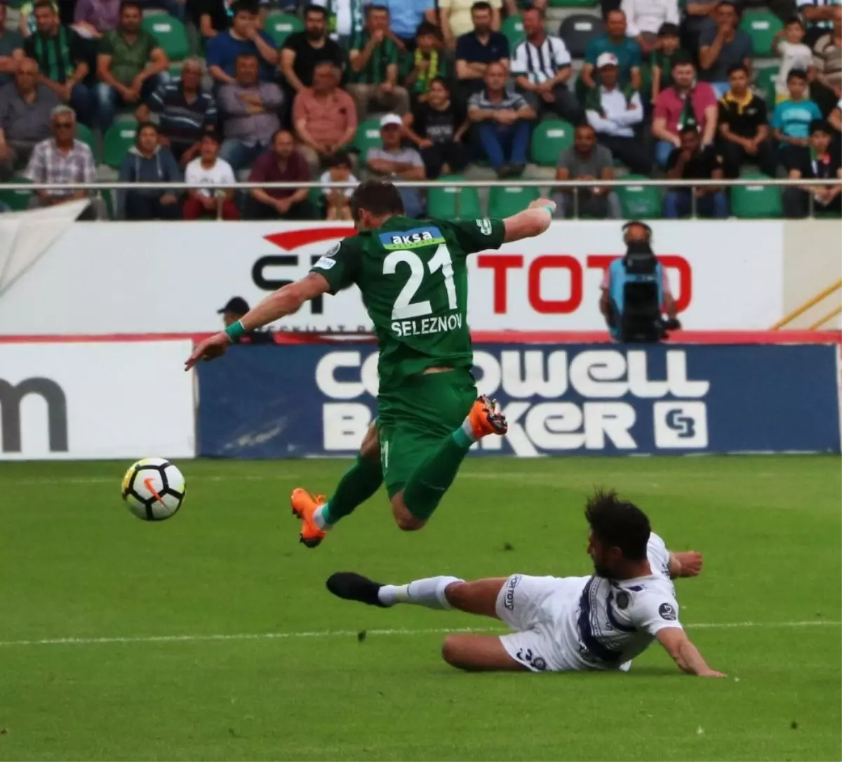 Spor Toto Süper Lig: T.m. Akhisarspor: 1 - Osmanlıspor: 1 (İlk Yarı)