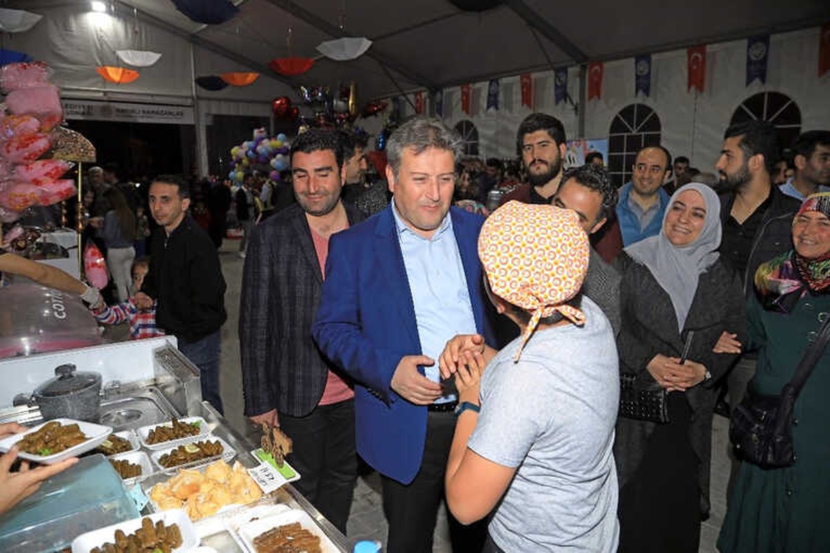 Talas Ramazan Sokağına Vatandaşlar Akın Etti