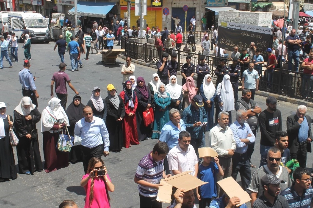 Ürdünlüler ABD\'yi Protesto Etti