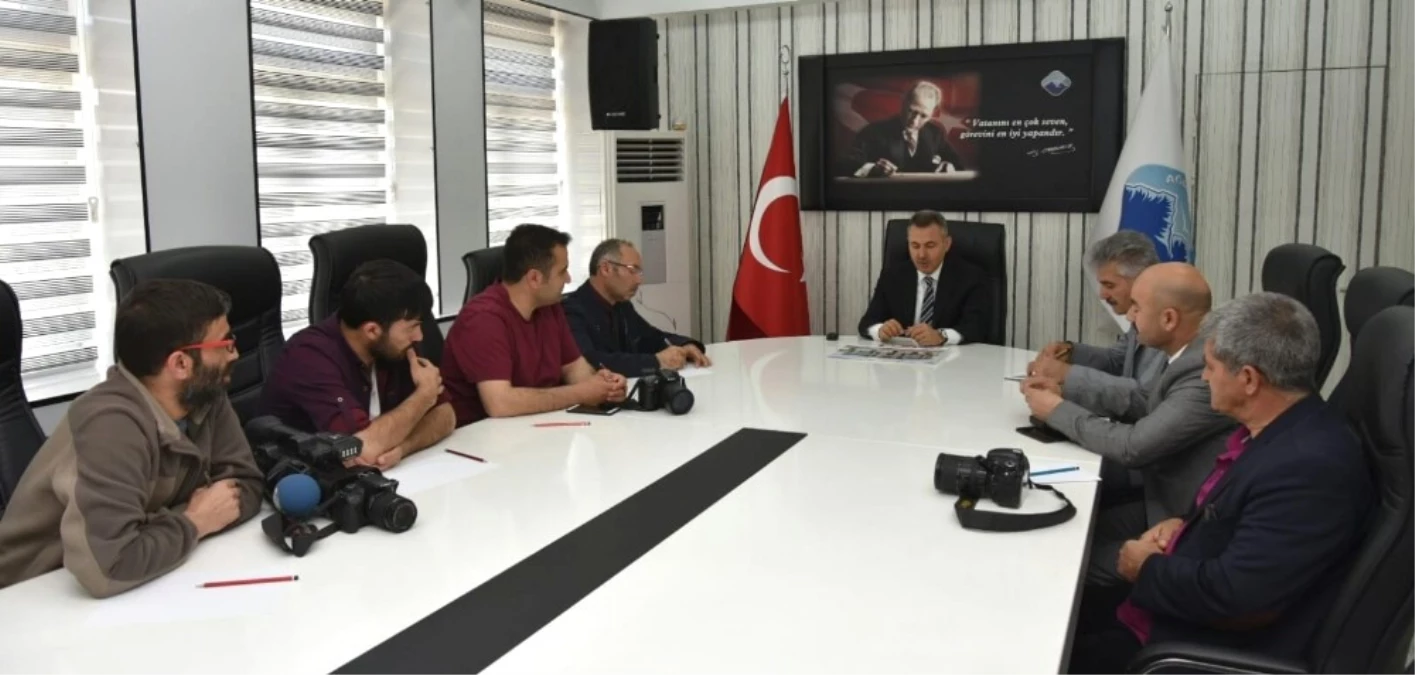 Vali Elban: "100 Milyon Lira Üzerinde Asfalt Çalışması Yapıyoruz"